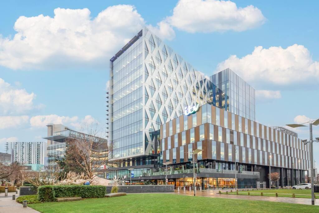 מנצ'סטר Stylish Mediacity 2Bed, Sleeps 6, Amazing Views מראה חיצוני תמונה