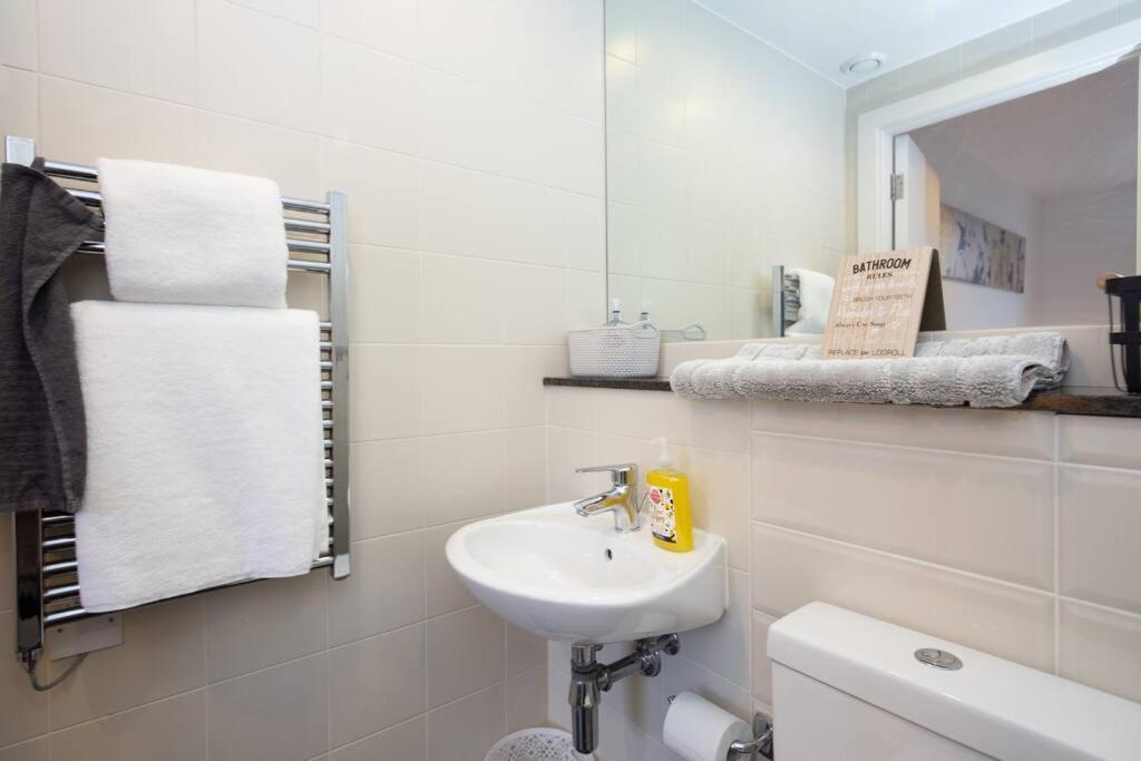 מנצ'סטר Stylish Mediacity 2Bed, Sleeps 6, Amazing Views מראה חיצוני תמונה