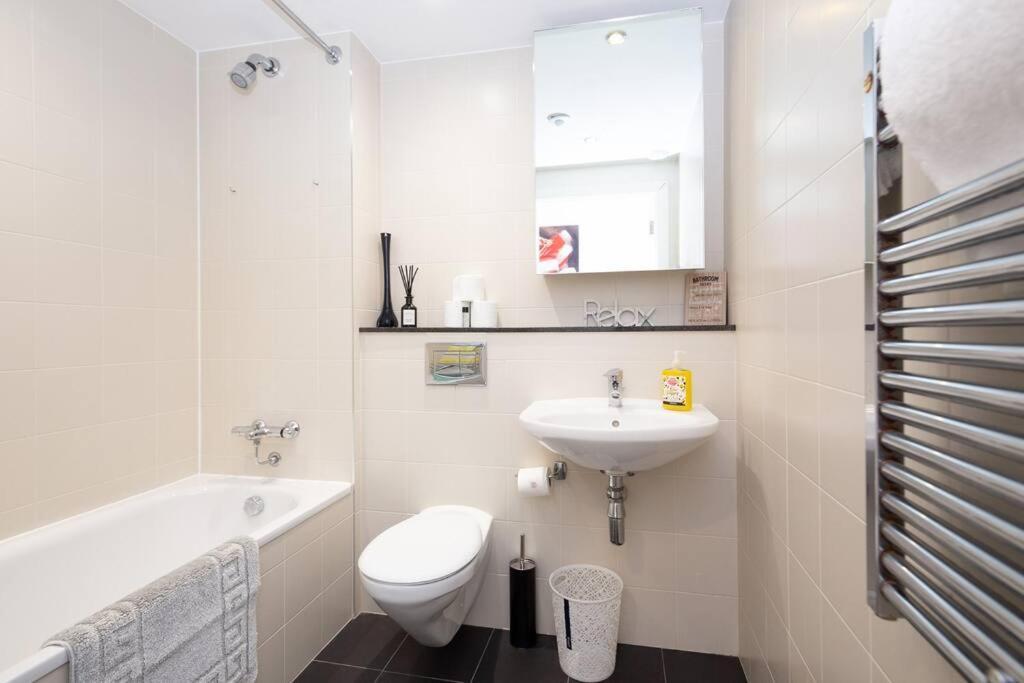 מנצ'סטר Stylish Mediacity 2Bed, Sleeps 6, Amazing Views מראה חיצוני תמונה
