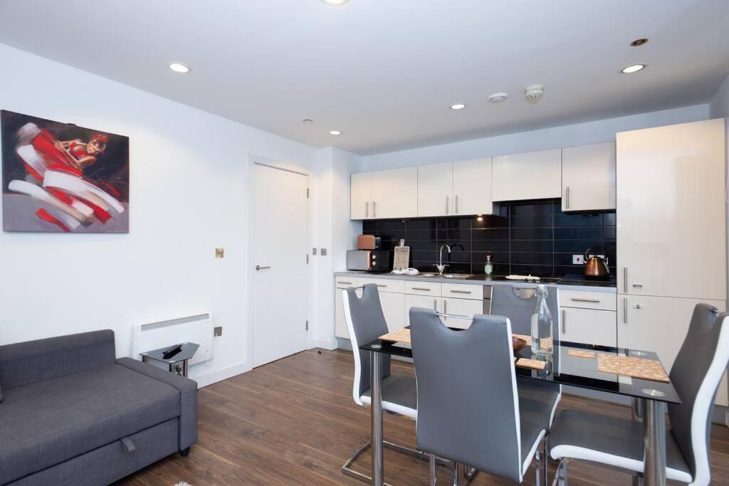 מנצ'סטר Stylish Mediacity 2Bed, Sleeps 6, Amazing Views מראה חיצוני תמונה