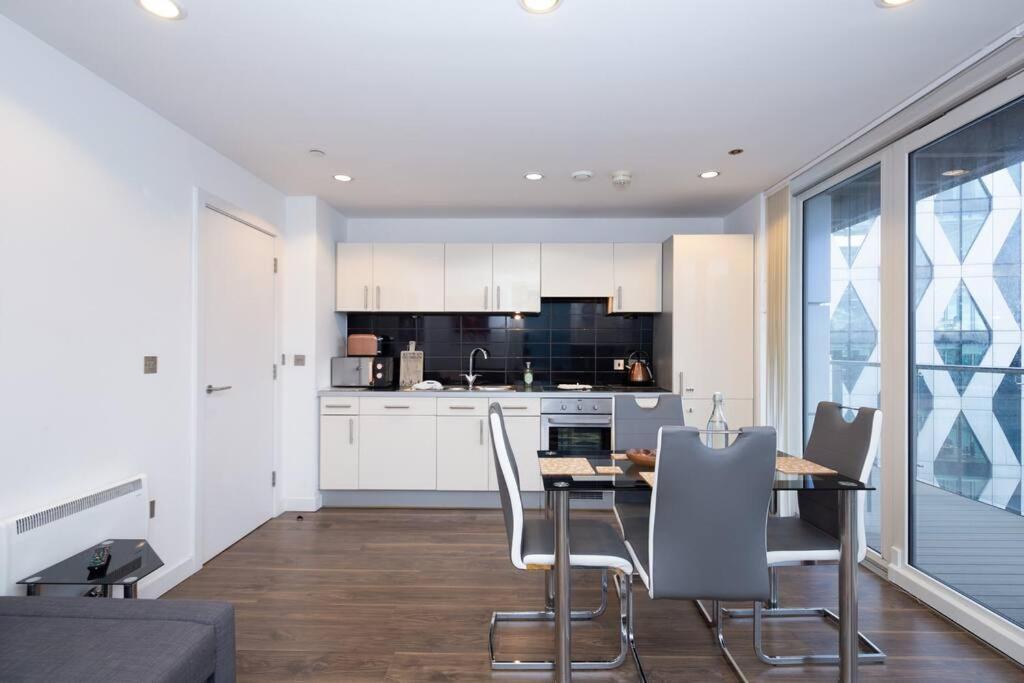 מנצ'סטר Stylish Mediacity 2Bed, Sleeps 6, Amazing Views מראה חיצוני תמונה