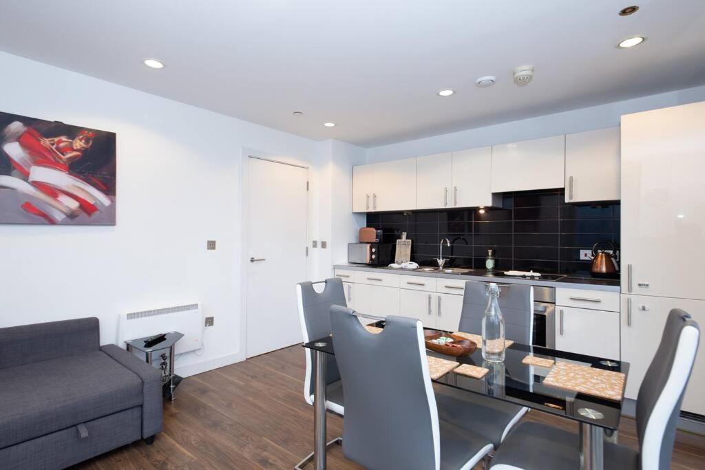 מנצ'סטר Stylish Mediacity 2Bed, Sleeps 6, Amazing Views מראה חיצוני תמונה