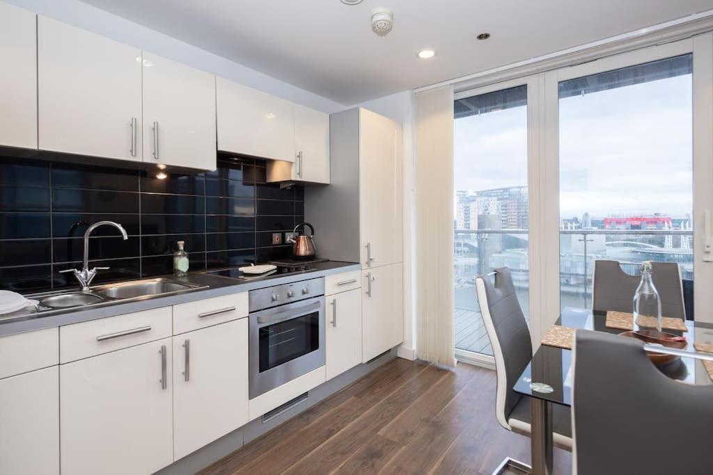 מנצ'סטר Stylish Mediacity 2Bed, Sleeps 6, Amazing Views מראה חיצוני תמונה